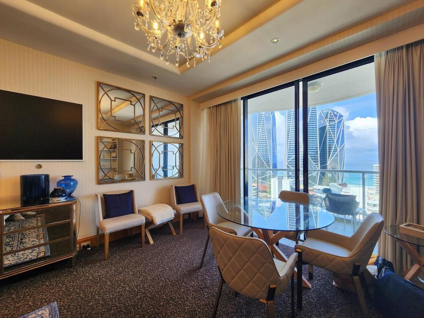 Deluxe Private Apartment And Studio - Ocean Views 黄金海岸 外观 照片